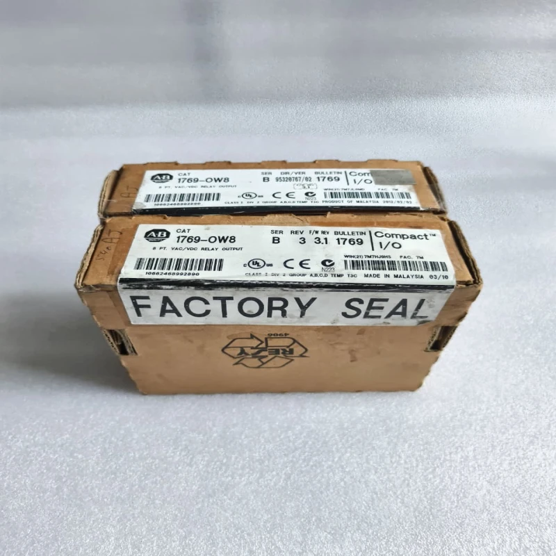 Allen-Bradley 1769-OW8 CompactLogix 8-Point VAC/VDC Relay Output Module thumbnail 3